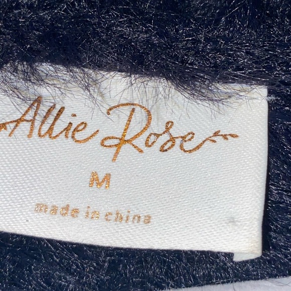 Allie Rose Long sleeve fuzzy black crop button cardigan - Picture 4 of 9